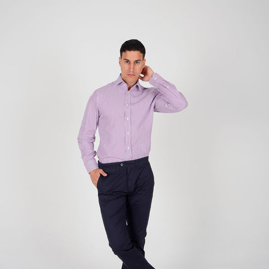 Ljubičasta košulja na pruge