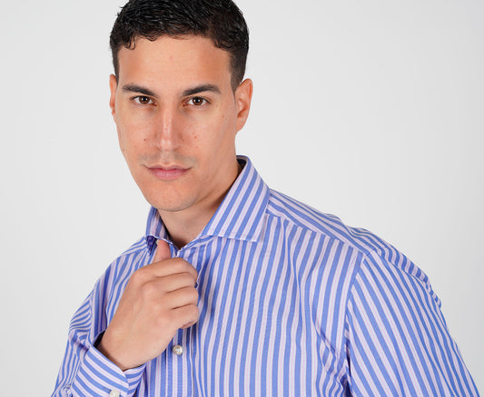 Plava muška košulja od pamuka sa prugama