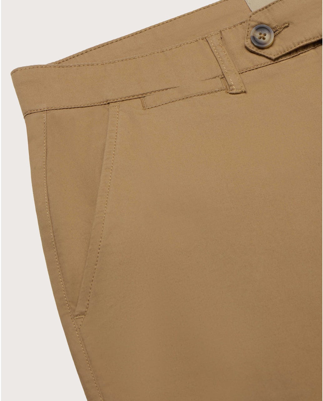 Chino pantalone Kobe od pamučnog kepera, bež