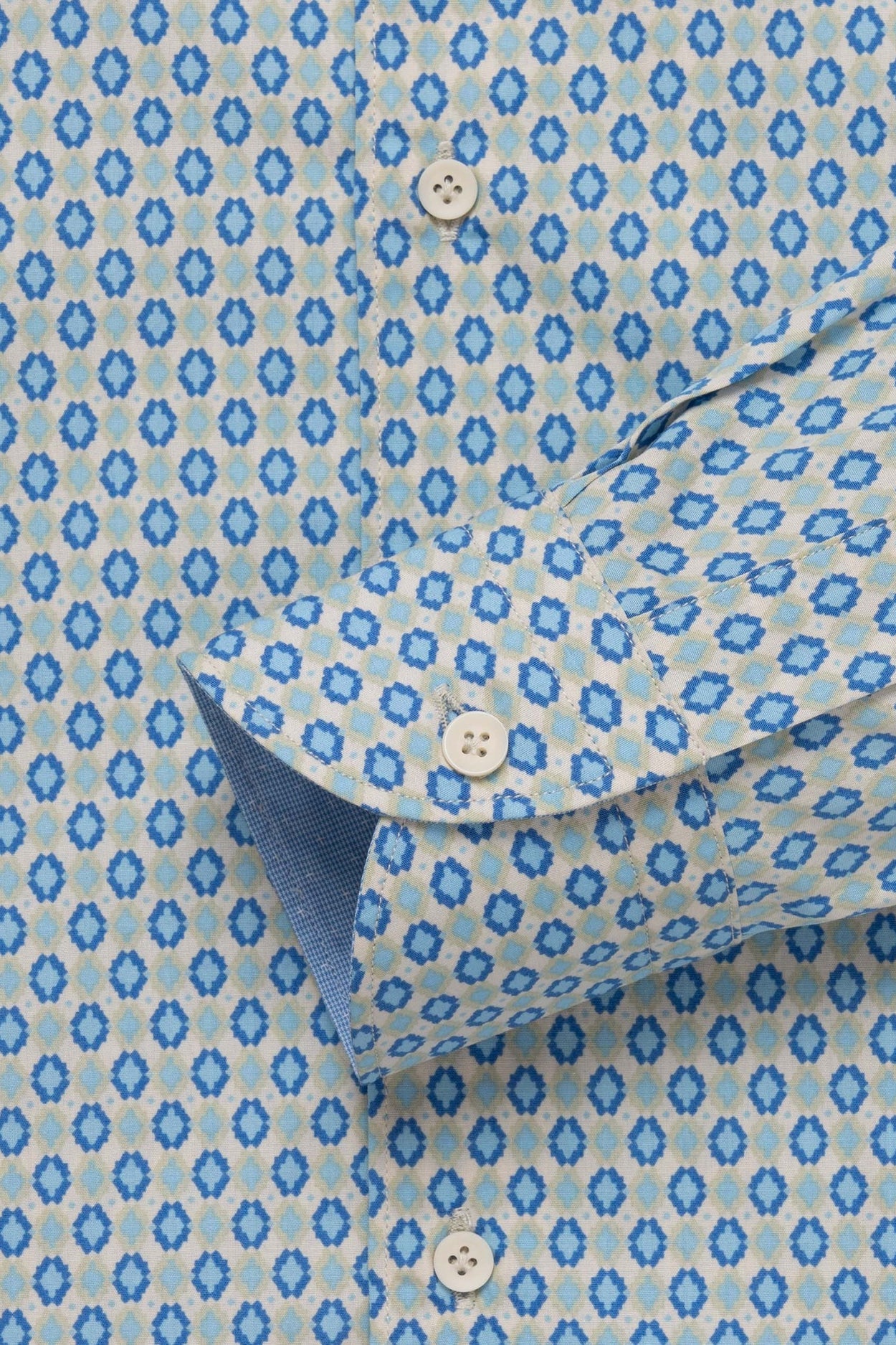 Trendy bež košulja sa dezenom